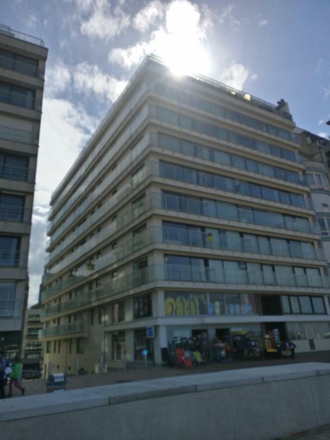Wenduine Op Zeedijk Apartment Bagian luar foto